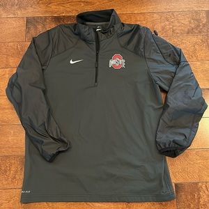 Nike Men’s Ohio State half zip. Men’s large. Gray.